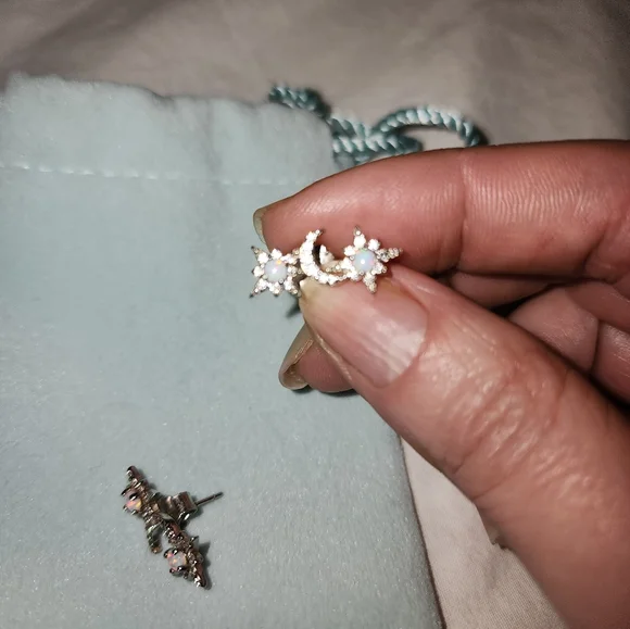 Natural Opal silver earrings - Picture 3 of 6